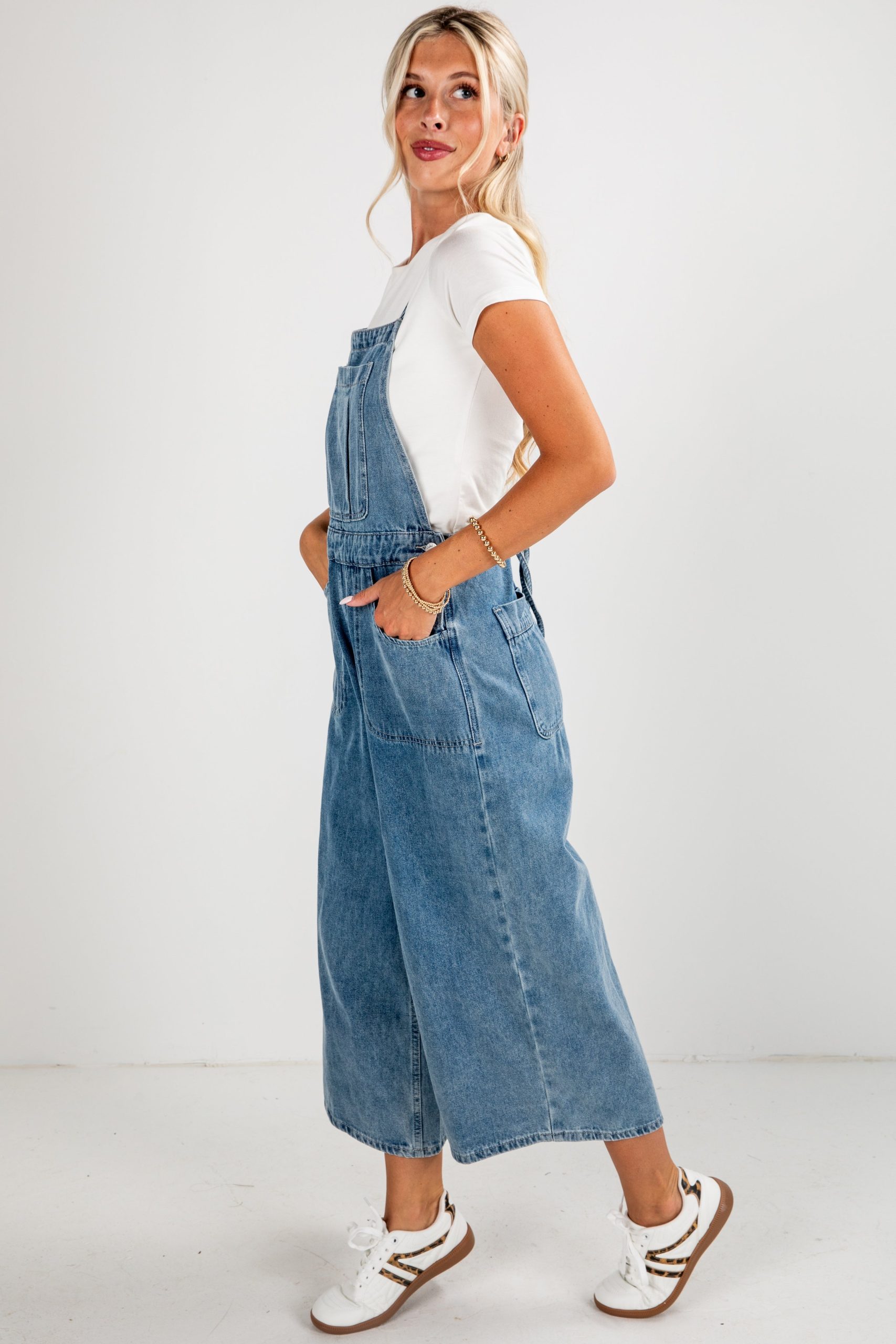 shopdressup_medium_wash_denim_overalls-3.jpg